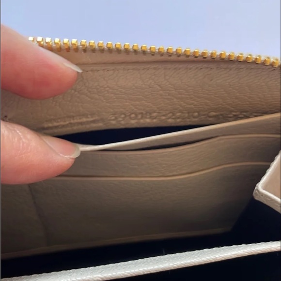 NWT Balenciaga Wallet - Picture 4 of 9